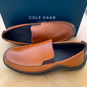 Mens slip on loafer.